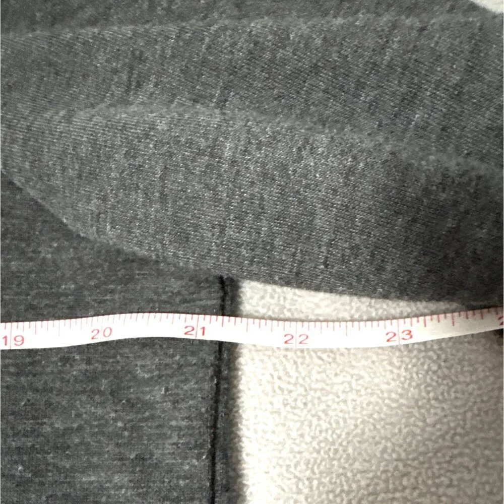 Weekends By Chicos Gray Long Sleeve Top Light Gray Collar Womens Size M - Picture 4 of 4